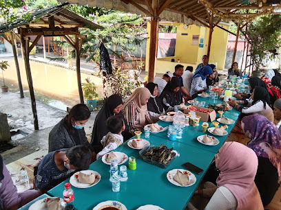 RUMAH MAKAN GUBUG BAMBU