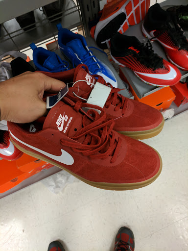 Department Store «Marshalls», reviews and photos, 425 Ernest W Barrett Pkwy NW, Kennesaw, GA 30144, USA