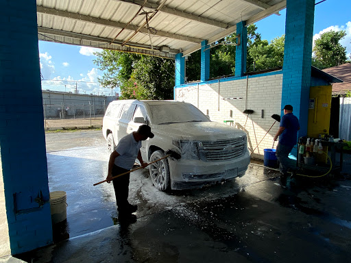 Sparkles Spring Branch Hand Car Wash en Houston