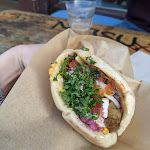 Photo n°2 de l'avis de Azadeh.e fait le 27/03/2023 à 15:23 sur le  Goldadelux à Berlin