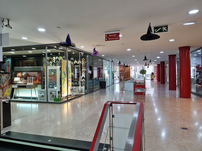 Avaliações doCentro Comercial São Francisco em Guimarães - Shopping Center