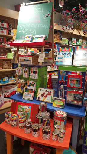 Toy Store «Creative Kidstuff Toy Store», reviews and photos, 148 E Broadway, Bloomington, MN 55425, USA