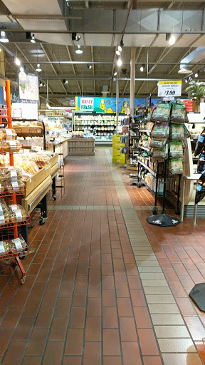 Grocery Store «Super Foodtown of Atlantic Highlands», reviews and photos, 3 Bayshore Plaza, Atlantic Highlands, NJ 07716, USA
