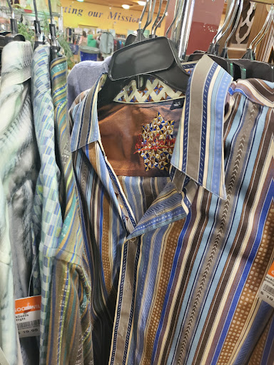 Thrift Store «Goodwill West Palm Beach/South Dixie Store & Donation Center», reviews and photos