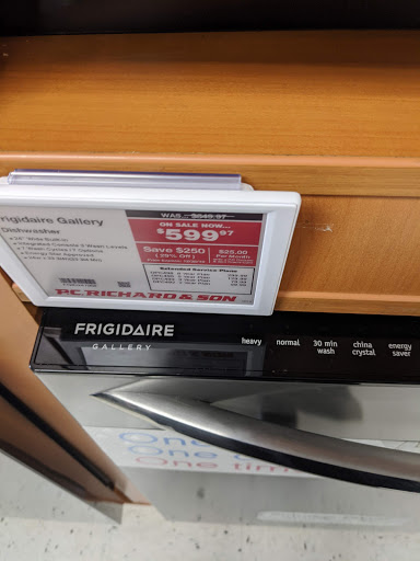 Appliance Store «P.C. Richard & Son», reviews and photos, 113-14 Queens Blvd, Forest Hills, NY 11375, USA