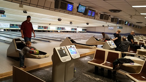 Bowling Alley «Liberty Lanes», reviews and photos, 115 L W Besinger Dr, Carpentersville, IL 60110, USA