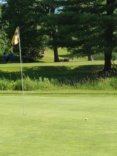 Golf Club «Oak Ridge Golf Club», reviews and photos, 850 S Westfield St, Feeding Hills, MA 01030, USA