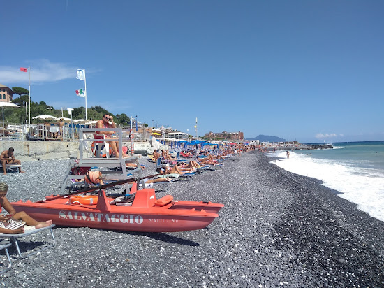 Albaro beach