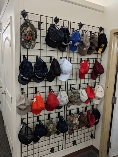 Thrift Store «Waterfront Rescue Mission Thrift Store», reviews and photos, 4376 Gulf Breeze Pkwy, Gulf Breeze, FL 32563, USA