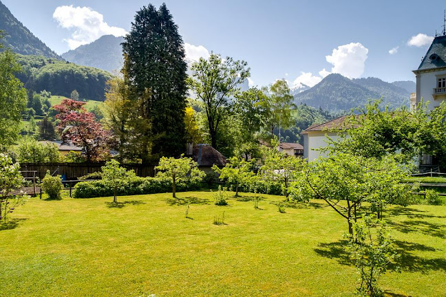 Blumerhaus Ferienwohnung Glarnerland - Hotel