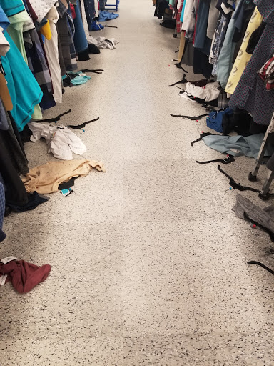 Clothing Store «Ross Dress for Less», reviews and photos, 3201 Eastway Dr, Charlotte, NC 28205, USA