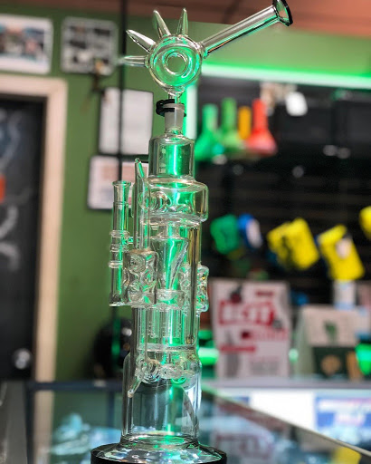 Tobacco Shop «Heights Head Smoke Shop», reviews and photos, 6412 N Main St b, Houston, TX 77009, USA