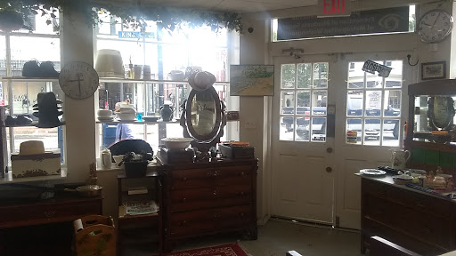 Thrift Store «Prevention of Blindness Society Look Again Resale Shop», reviews and photos, 900 King St, Alexandria, VA 22314, USA