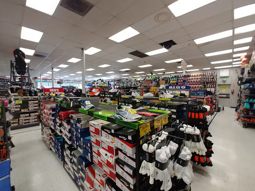Sporting Goods Store «Big 5 Sporting Goods», reviews and photos, 7111 Eastern Ave, Bell Gardens, CA 90201, USA