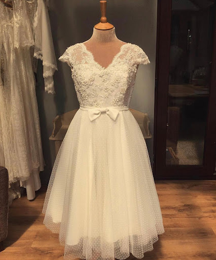 Joan Brown Bespoke Bridal Wear, Wedding Dressmakers & Alterations