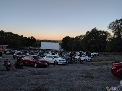 Drive-in Movie Theater «Rustic Drive in Theatre», reviews and photos, Louisquisset Pike, North Smithfield, RI 02896, USA
