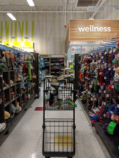 Pet Supply Store «Petco Animal Supplies», reviews and photos, 163 Highland Ave, Needham, MA 02494, USA