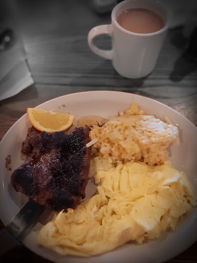 American Restaurant «Cracker Barrel Old Country Store», reviews and photos, 5706 Northridge Dr, Gurnee, IL 60031, USA