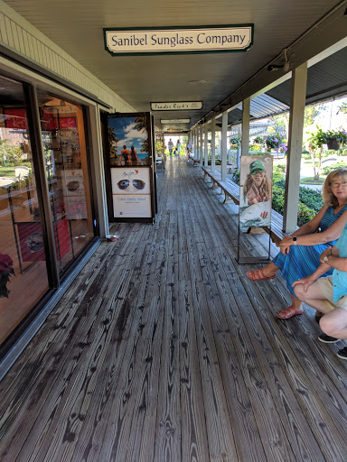 Shopping Mall «Periwinkle Place», reviews and photos, 2075 Periwinkle Way, Sanibel, FL 33957, USA