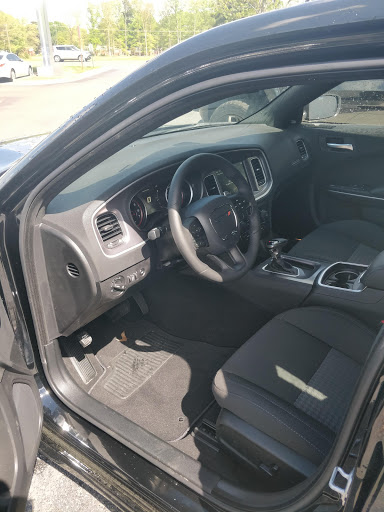 Jeep Dealer «Haley Chrysler Dodge Jeep Ram - Airport», reviews and photos, 5400 S Laburnum Ave, Richmond, VA 23231, USA