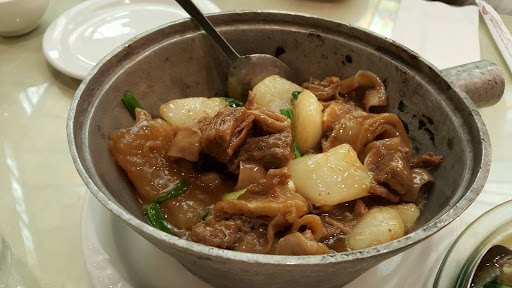 Shopping Mall «Orchard Mall Shopping Center», reviews and photos, 6337 Orchard Lake Rd, West Bloomfield Township, MI 48322, USA