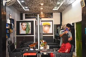 Nikhil Hidang's salon & spa image