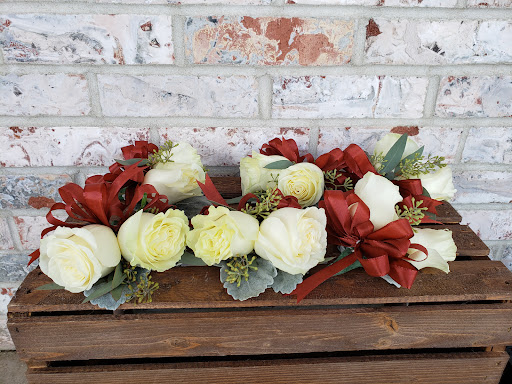 Florist «Blissful Blooms Floral», reviews and photos, 17 East Ave, Monroe, OH 45050, USA