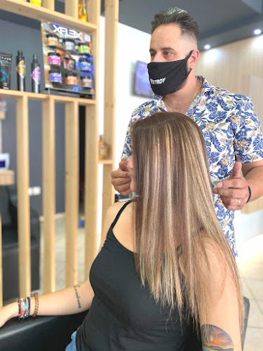 Petrou G Hair Salon - Κουρείο