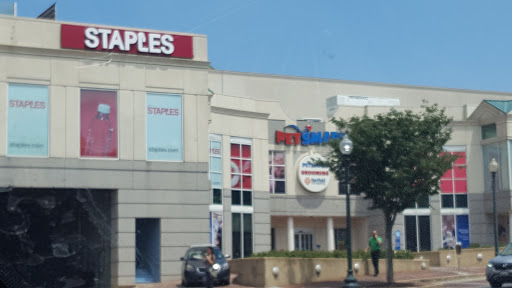 PetSmart, 6800 Wisconsin Ave, Bethesda, MD 20815, USA, 