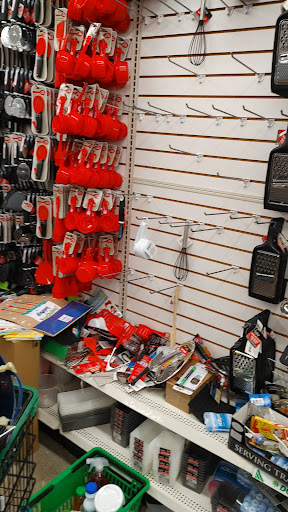 Dollar Store «Dollar Tree», reviews and photos, 646 Stewart Ave, Garden City, NY 11530, USA