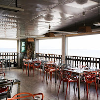 Atmosphère du Bar-restaurant à huîtres Le St Barth Tarbouriech à Marseillan - n°18