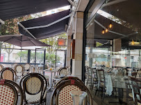 Atmosphère du Restaurant Pizza Camilia à Levallois-Perret - n°2