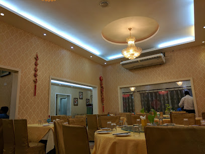 Moon River Chinese Sea Food Restaurant - VVR9+F5M, Thimbirigasyaya Rd, Colombo 00500, Sri Lanka