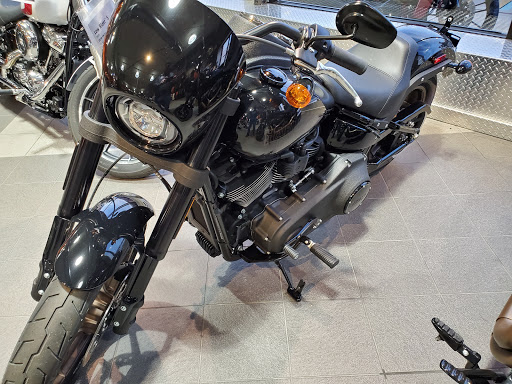 Motorcycle Dealer «Suffolk County Harley-Davidson, Inc.», reviews and photos, 4020 Sunrise Hwy, Oakdale, NY 11769, USA