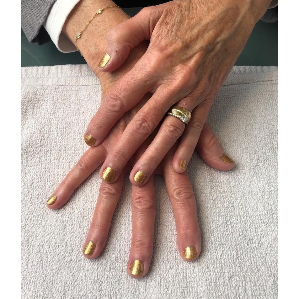 Bella Hair and Nails 02885