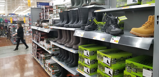 Shopping Mall «Centre at Riverchase Shopping Ctr», reviews and photos, 1694 Montgomery Hwy, Hoover, AL 35216, USA