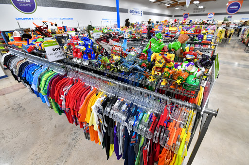 Thrift Store «Arizona Ave & Pecos Goodwill Retail Store & Donation Center», reviews and photos