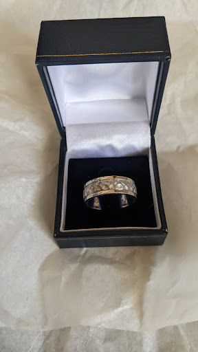 Jewelry Store «Kardesh Jewelers», reviews and photos, 2370 Merrick Rd, Bellmore, NY 11710, USA