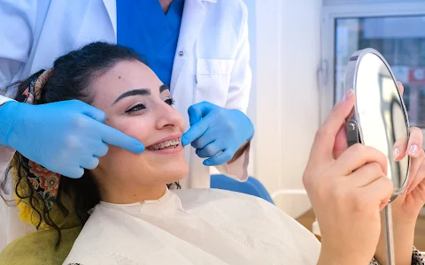 İzmir Dentalizm Ağız ve Diş Sağlığı Polikliniği, Diş Hekimliği image