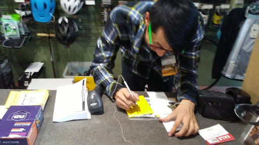 Bicycle Store «Performance Bicycle», reviews and photos, 323 S Arroyo Pkwy, Pasadena, CA 91105, USA