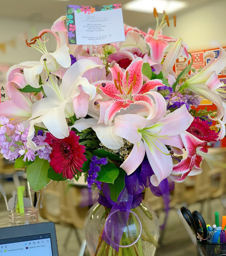 Florist «Sabrinas Flowers & Gifts», reviews and photos, 1903 S Goliad St, Rockwall, TX 75087, USA