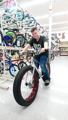 Sporting Goods Store «Academy Sports + Outdoors», reviews and photos, 16610 Southwest Fwy, Sugar Land, TX 77479, USA