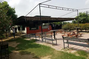 khalsa college canteen image