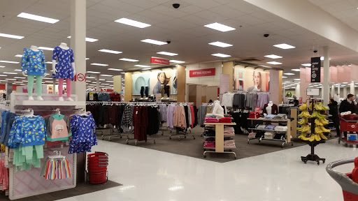 Department Store «Target», reviews and photos, 2209 Howard St, Evanston, IL 60202, USA