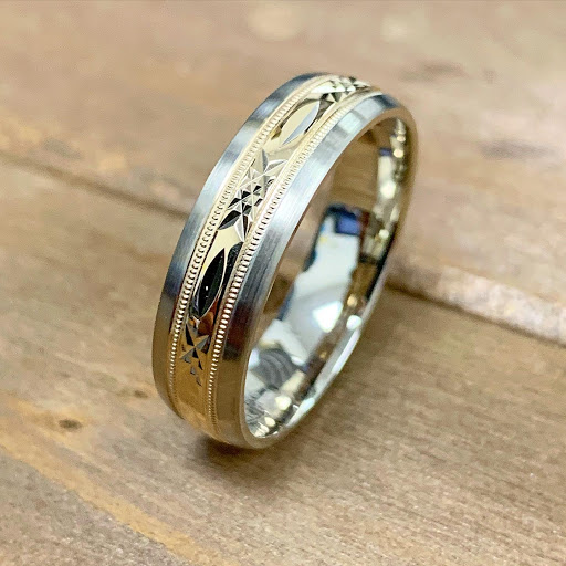 Jewelry Store «Edward Warren Jewelers», reviews and photos, 1610 Cross Creeks Blvd, Pickerington, OH 43147, USA