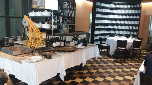 Restaurante Mesón La Torre en Puente Tocinos