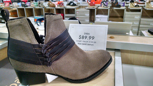 Shoe Store «DSW Designer Shoe Warehouse», reviews and photos, 11531 Fountains Dr, Maple Grove, MN 55369, USA