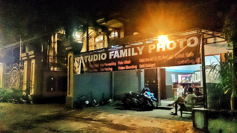 Studio Fotografi di Kabupaten Tulungagung: Tempat Menarik untuk Foto Keluarga