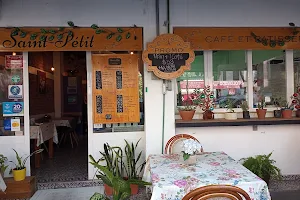 Saint-Pétit Café et Patisserie image