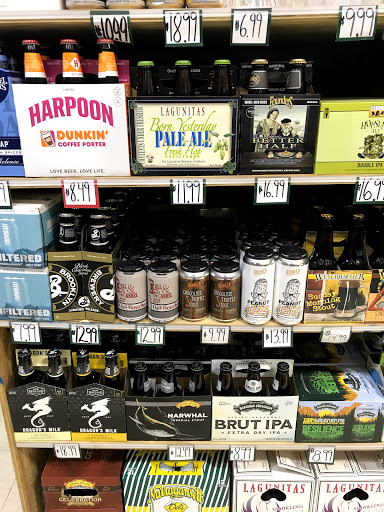 Liquor Store «Warehouse Wine & Liquor», reviews and photos, 113 Mill Plain Rd #6, Danbury, CT 06811, USA